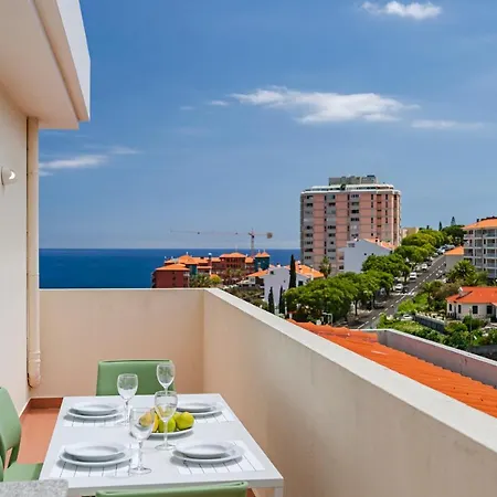 Reis Magos V By An Island Caniço