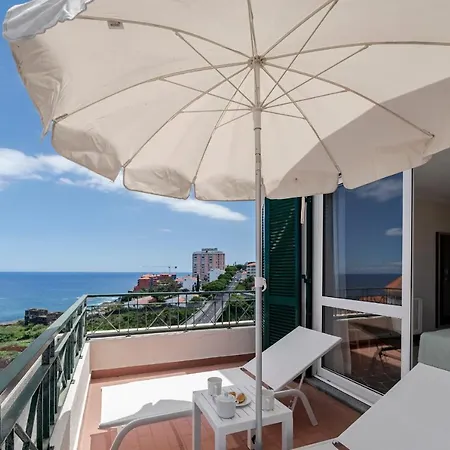 Reis Magos V By An Island 卡尼索