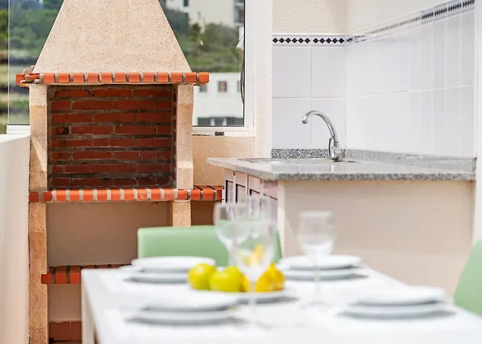 Reis Magos V By An Island