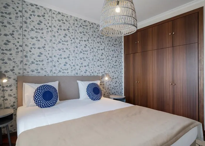 Reis Magos V By An Island * Caniço